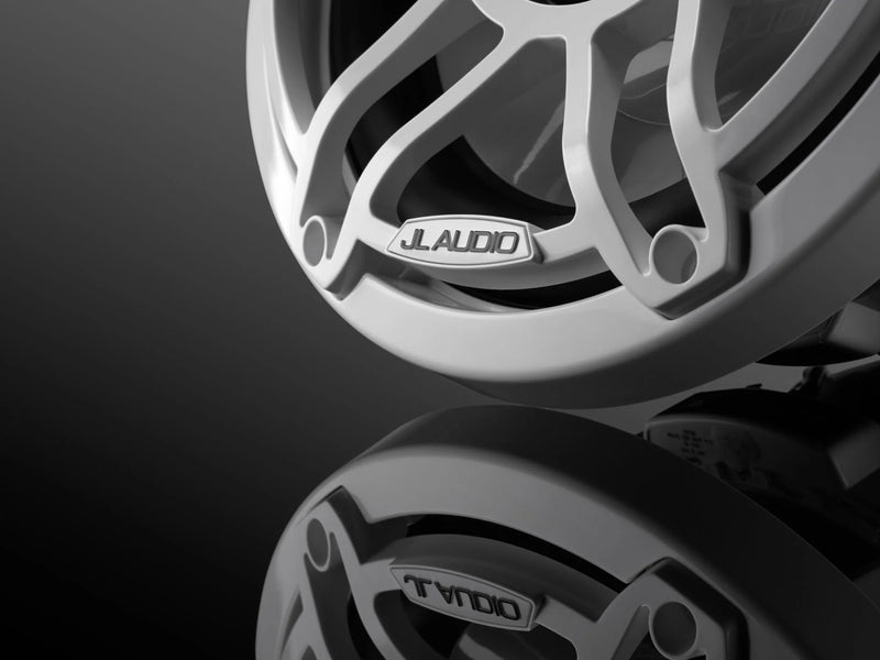 JL Audio 10" M6 Bassakeila með Sport grill